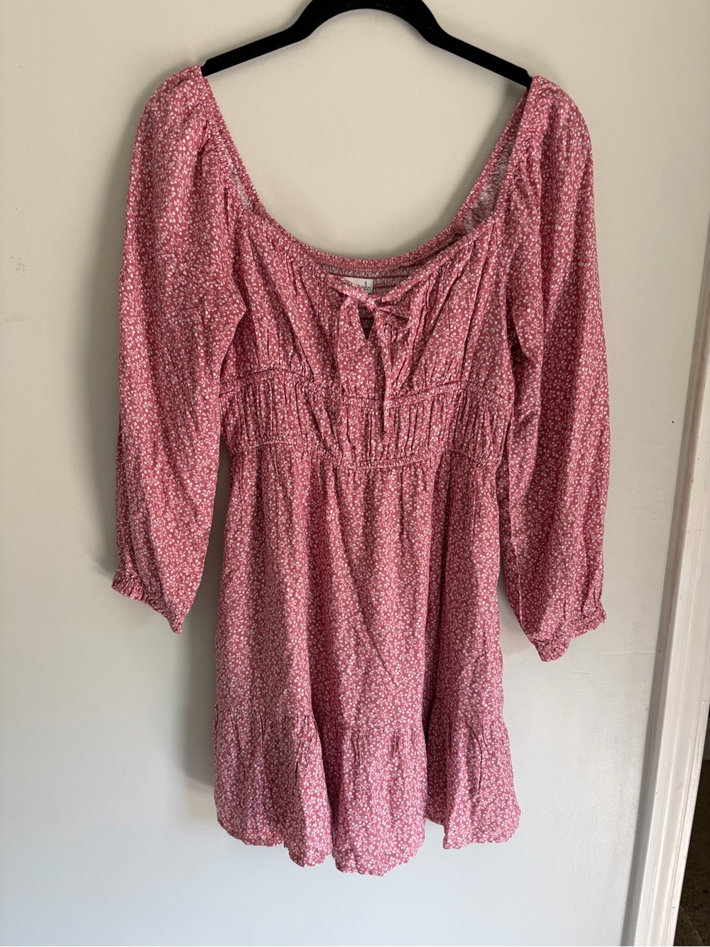 Hollister Pink Floral Long Sleeve Boho Cottagecore Mini Dress size small